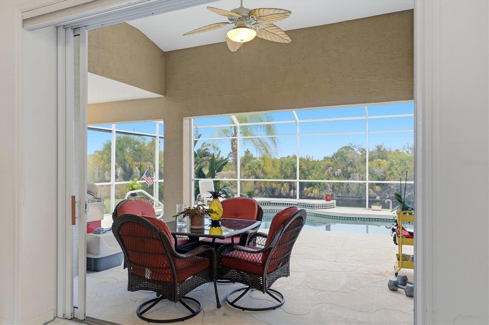 ROTONDA LAKES - Residential