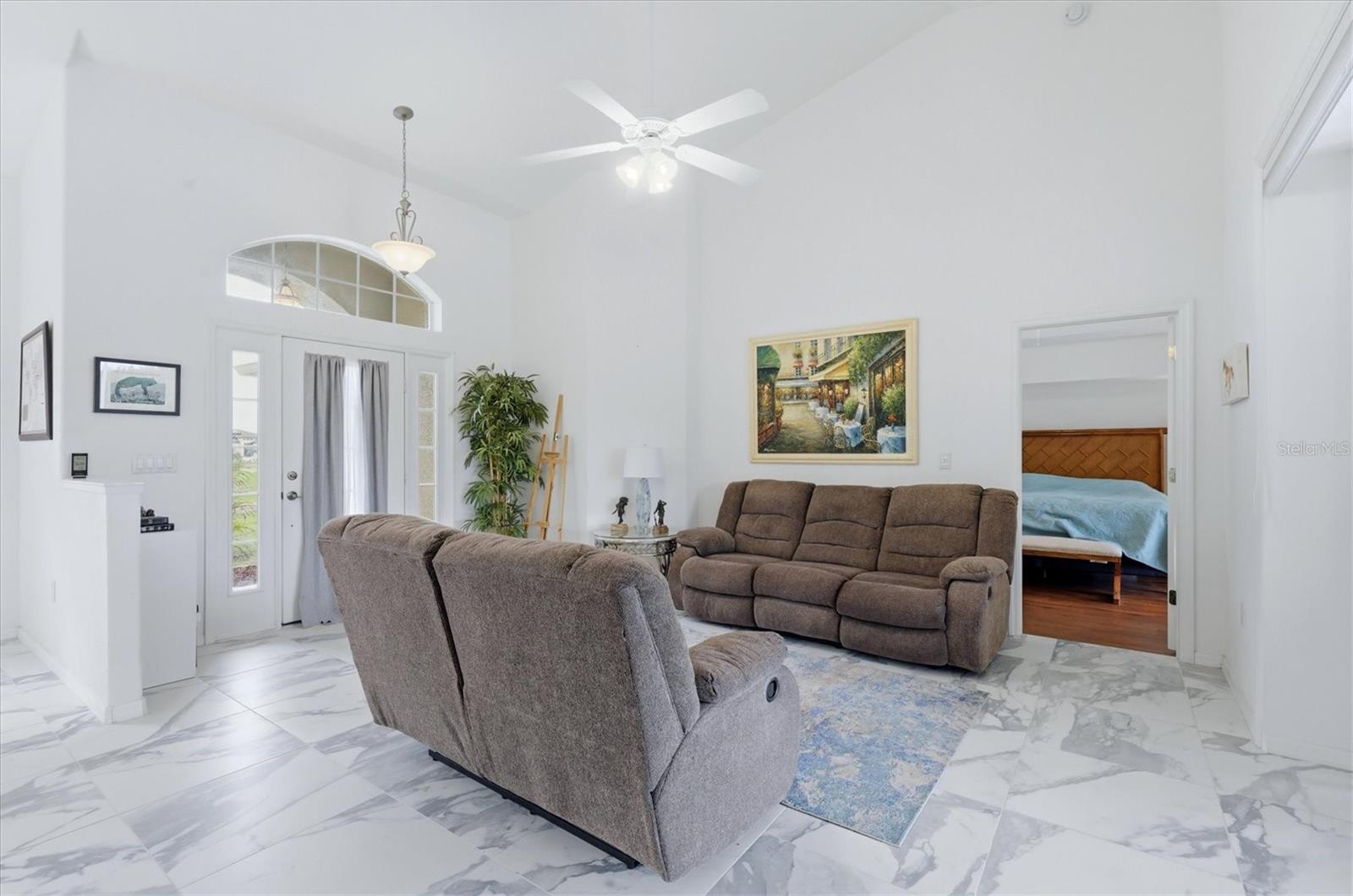 ROTONDA LAKES - Residential