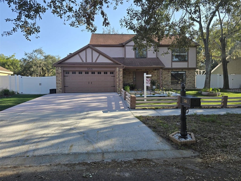 Photo of 541 Emberwood Drive, Brandon, FL 33511 (MLS # O6452722)