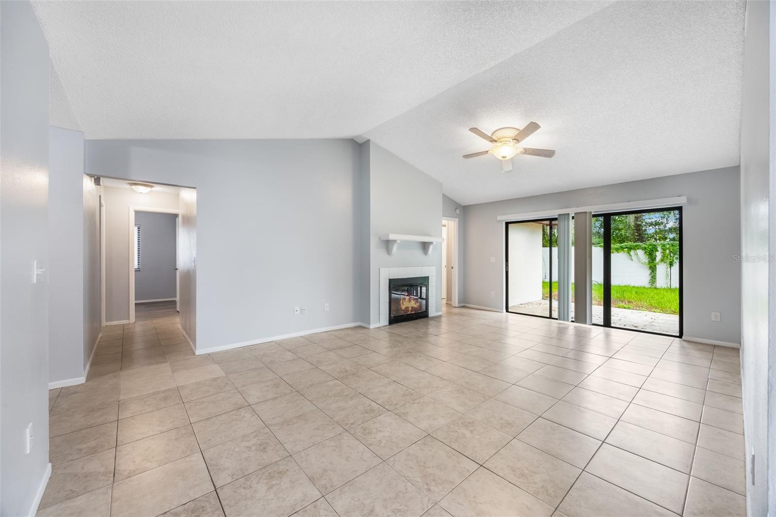 512 HOLBROOK CIRCLE