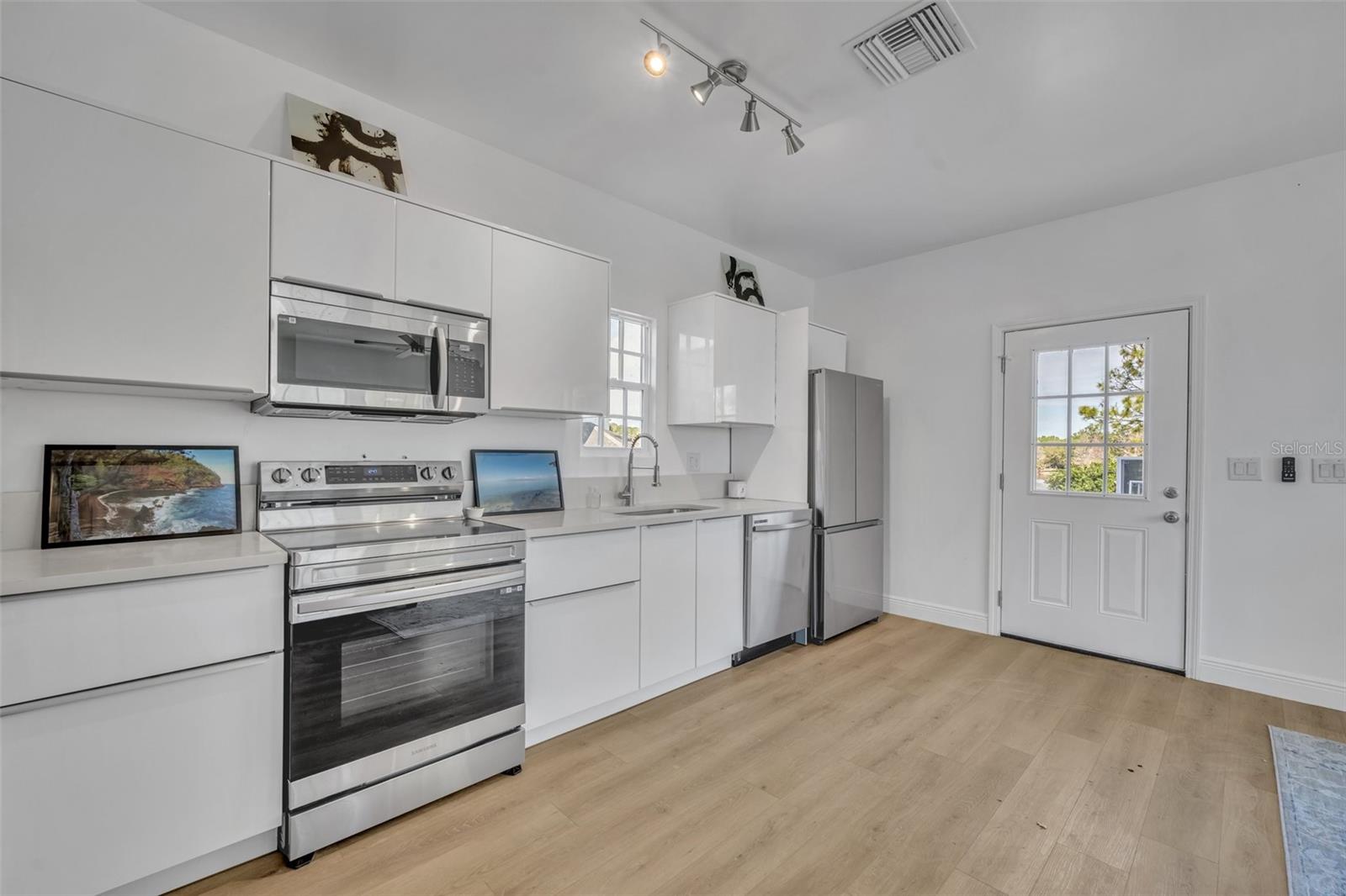 CELEBRATION EAST VILLAGE UNIT 1 - Residential