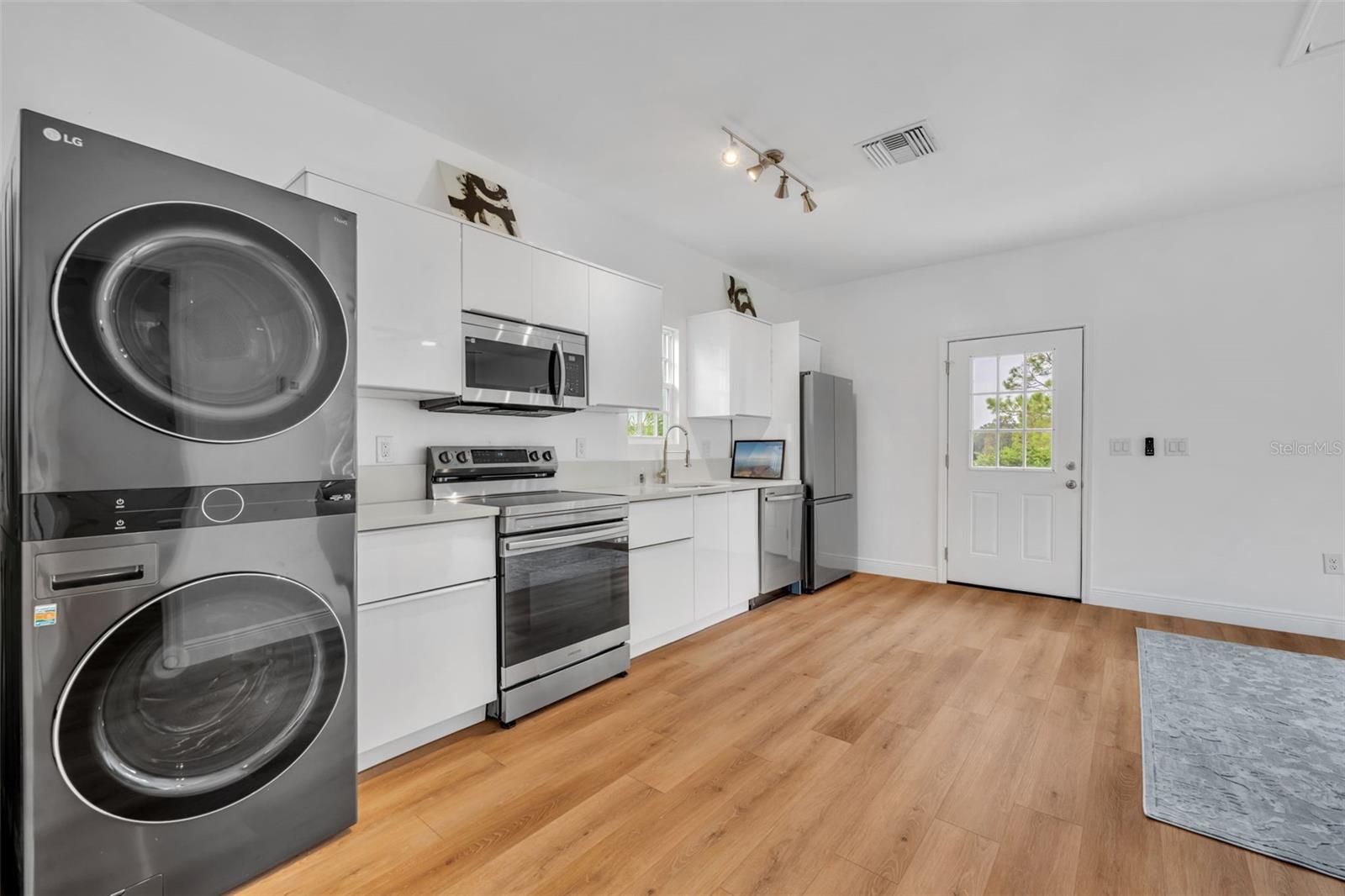 CELEBRATION EAST VILLAGE UNIT 1 - Residential