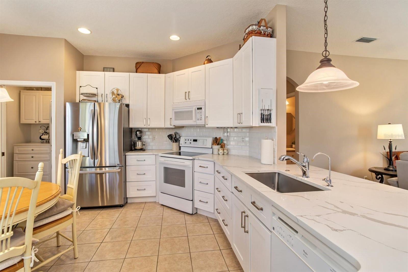 5552 KING JAMES AVENUE