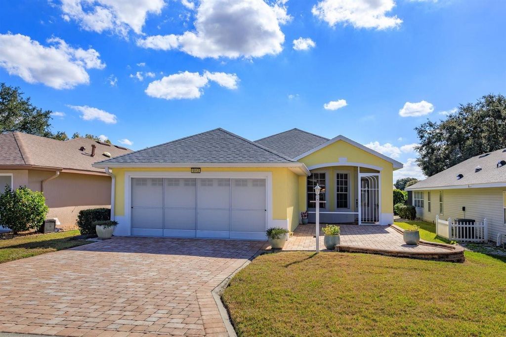 Photo of 5552 King James Avenue, Leesburg, FL 34748 (MLS # O6377150)