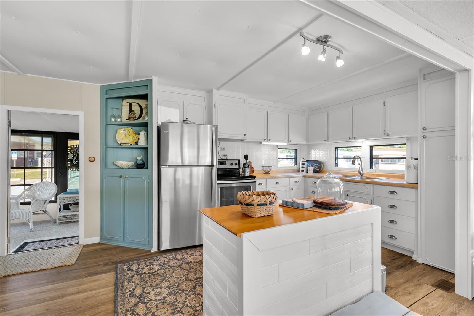 LEISURE LAKE MOBILE HOME PARK CO-OP - Residential