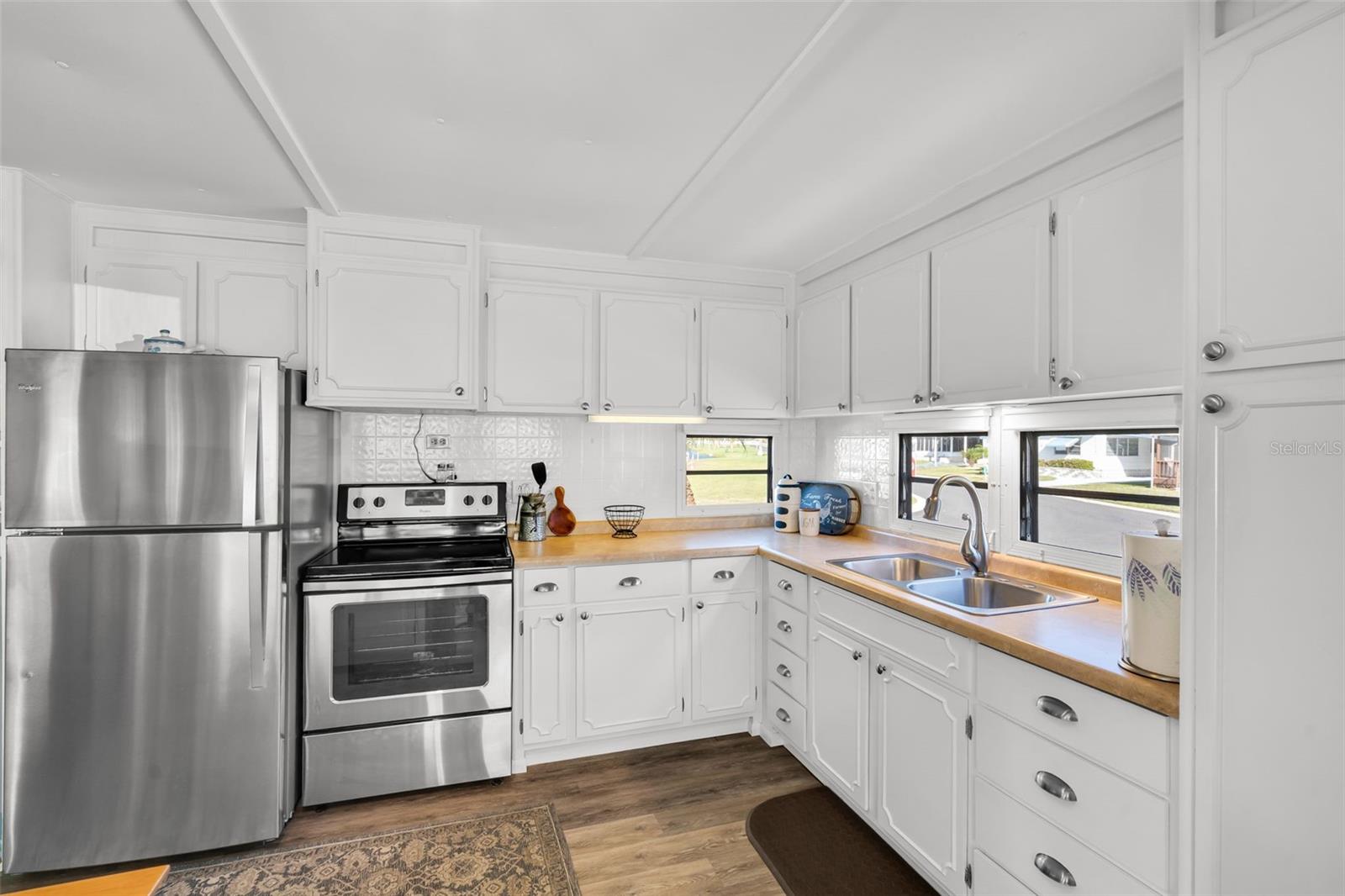 LEISURE LAKE MOBILE HOME PARK CO-OP - Residential