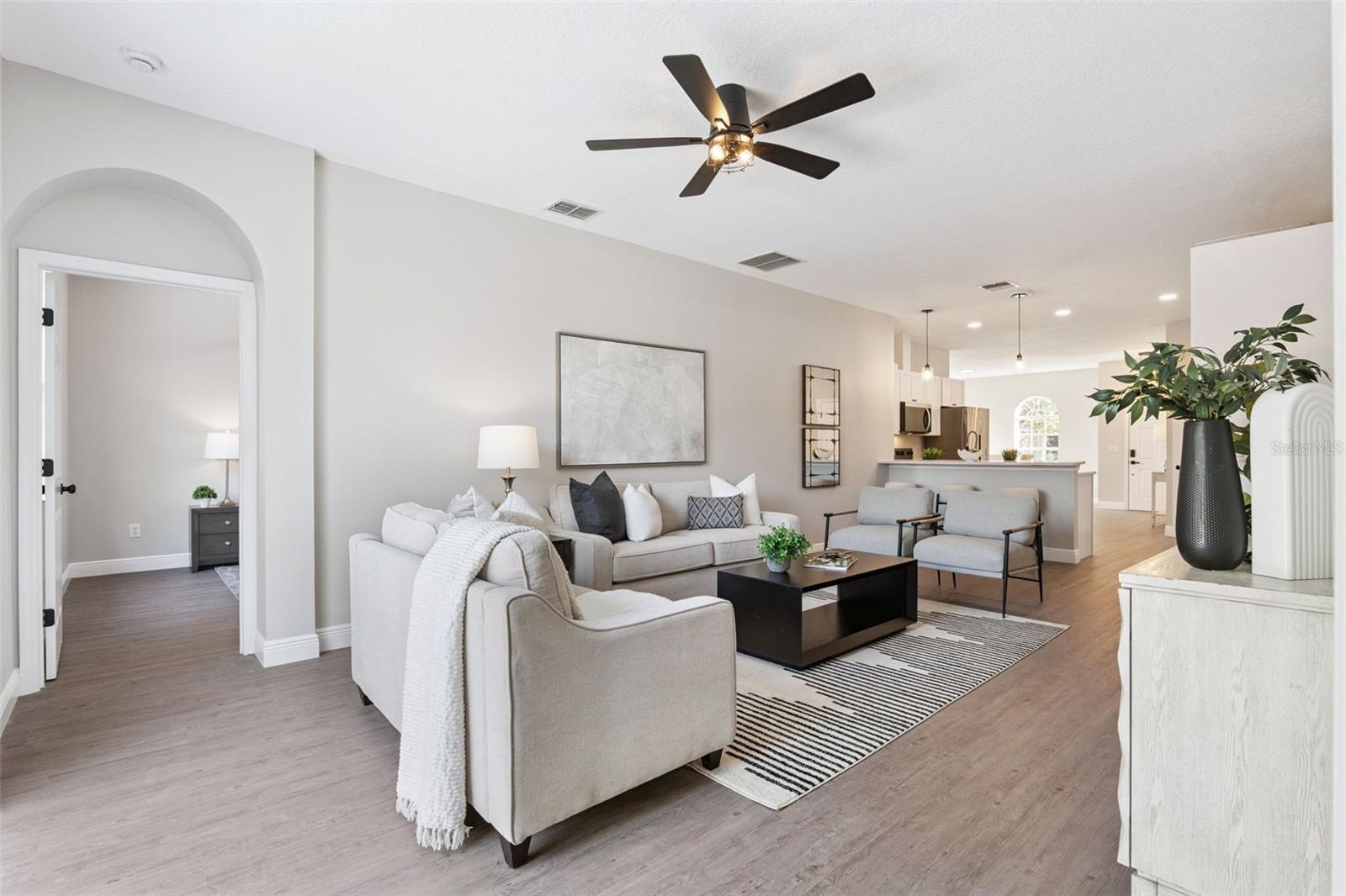 1209 CATHCART CIRCLE