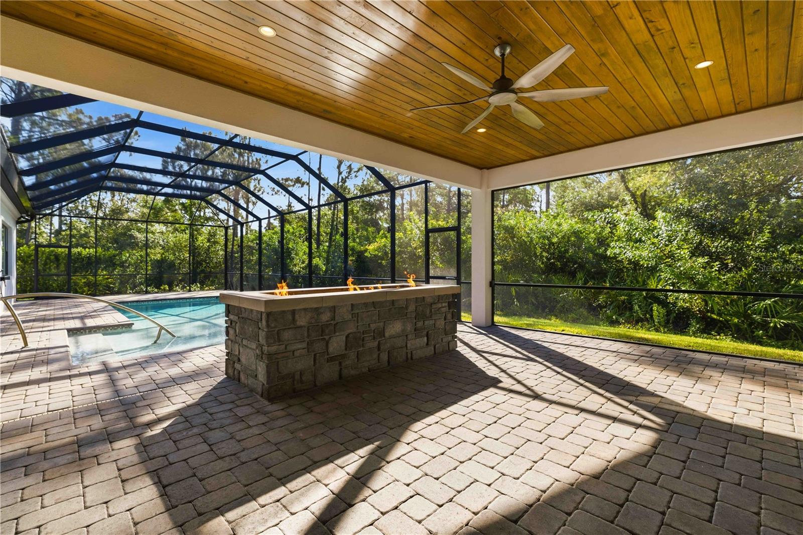 21724 DEER POINTE CROSSING