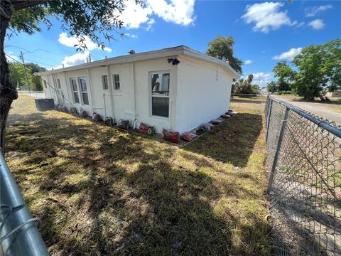 143 D STREET LAKE WALES FL 33853
