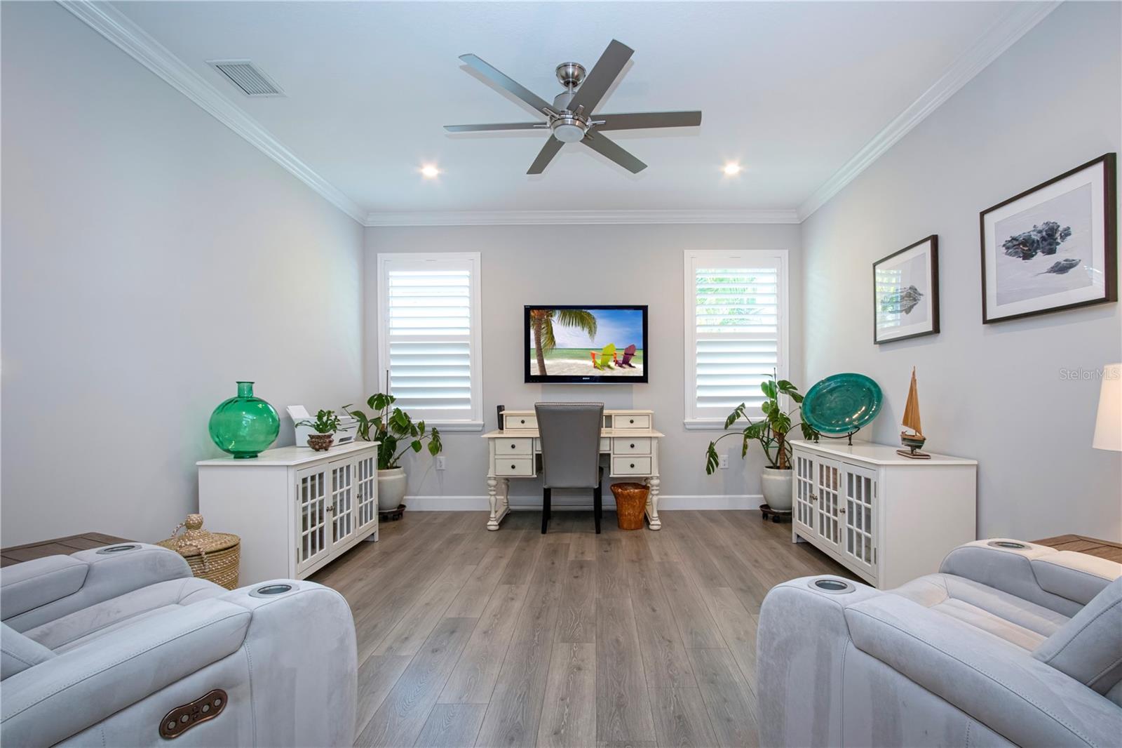 SANDHILL LAKE - Residential