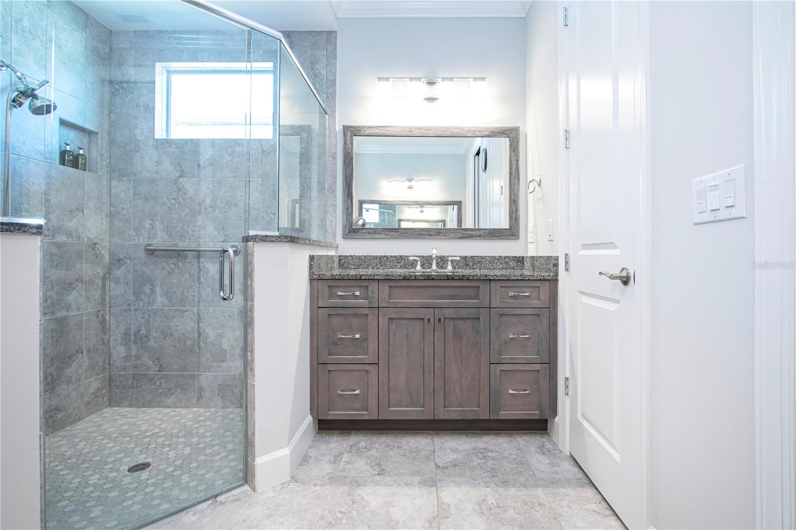 SANDHILL LAKE - Residential