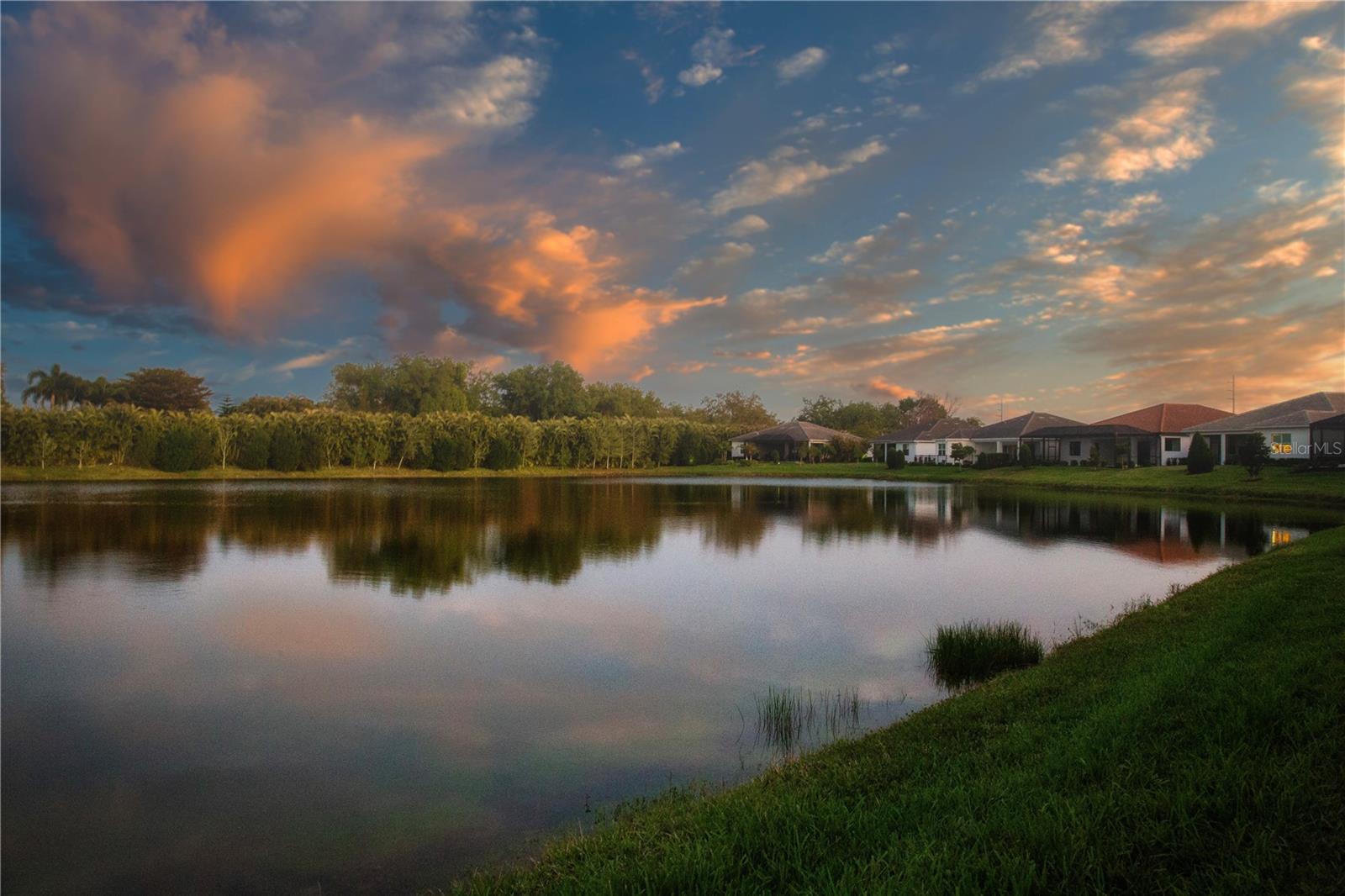 SANDHILL LAKE - Residential