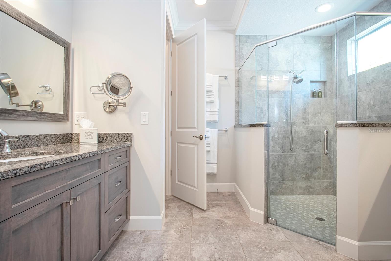 SANDHILL LAKE - Residential