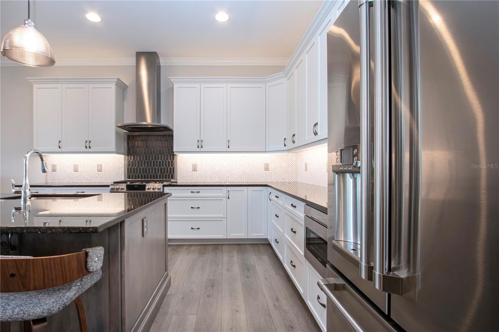 SANDHILL LAKE - Residential