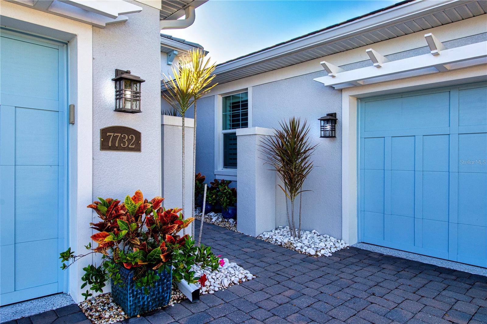 SANDHILL LAKE - Residential