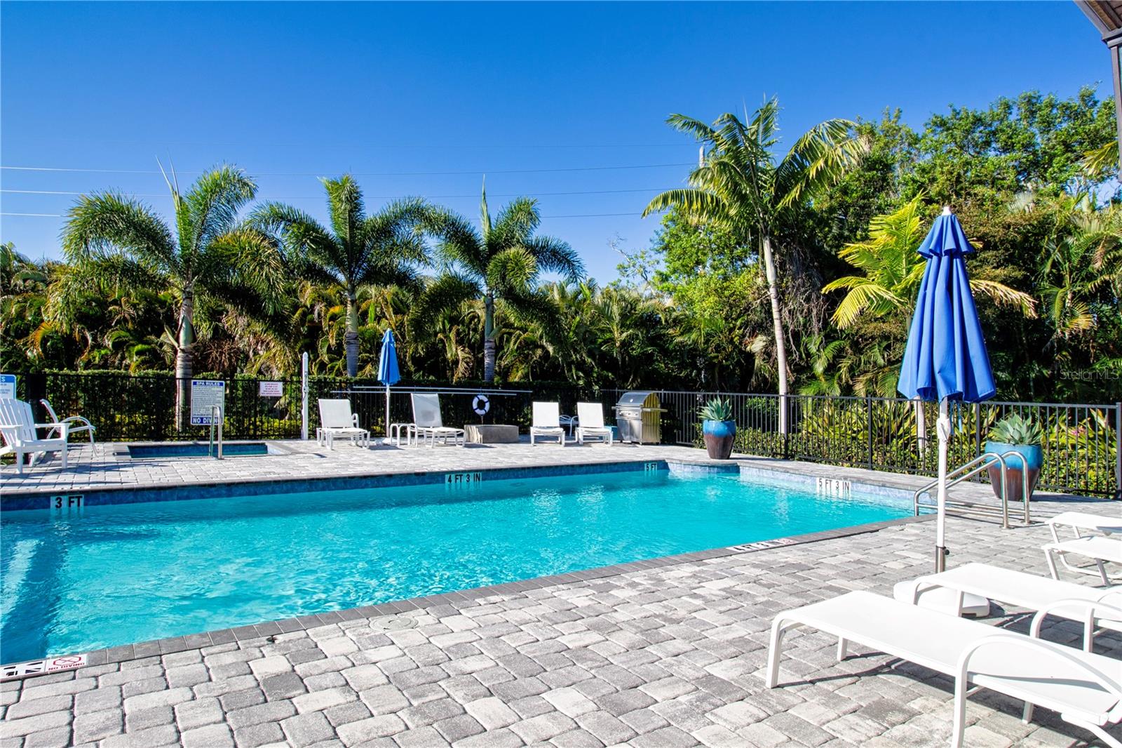 SANDHILL LAKE - Residential