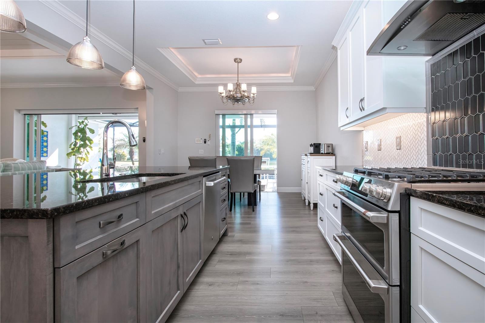 SANDHILL LAKE - Residential