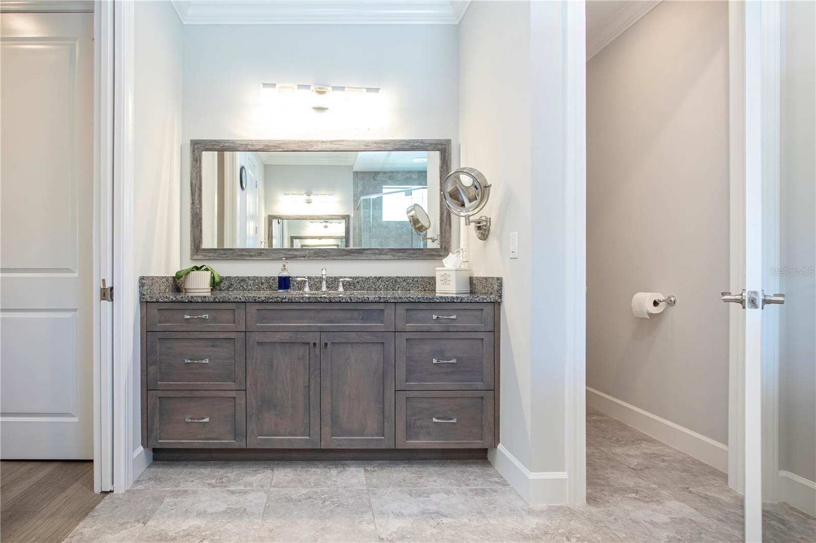 SANDHILL LAKE - Residential