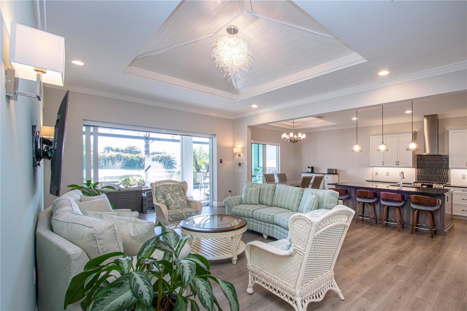 SANDHILL LAKE - Residential