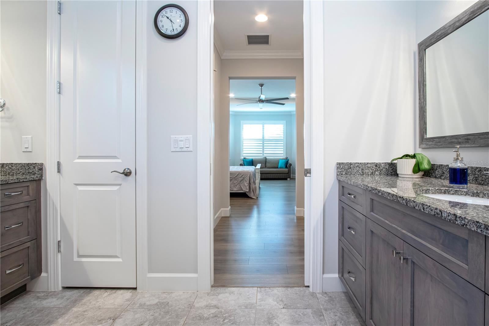 SANDHILL LAKE - Residential