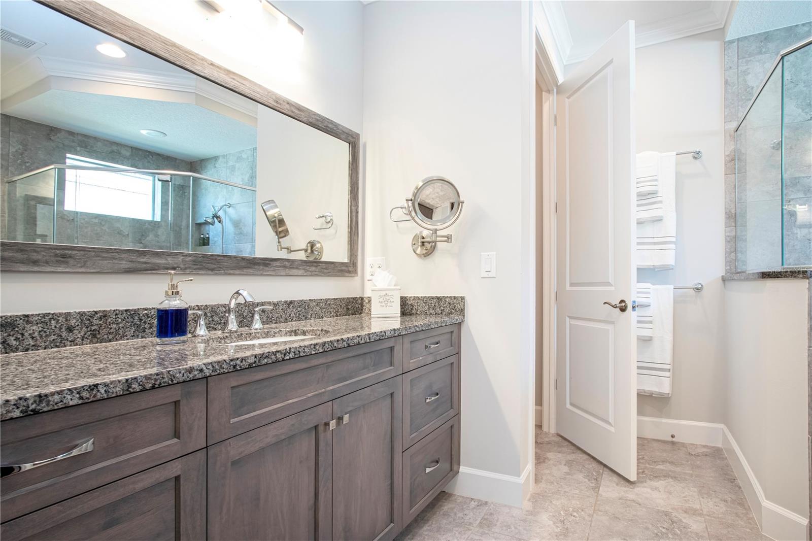 SANDHILL LAKE - Residential