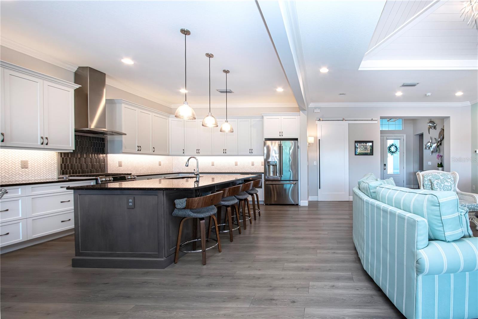 SANDHILL LAKE - Residential