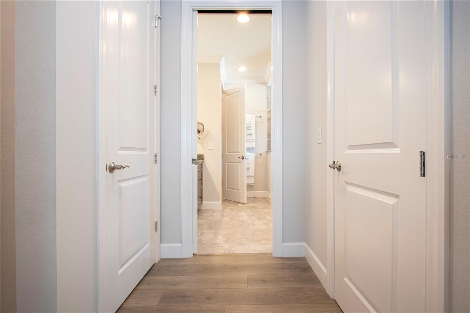 SANDHILL LAKE - Residential