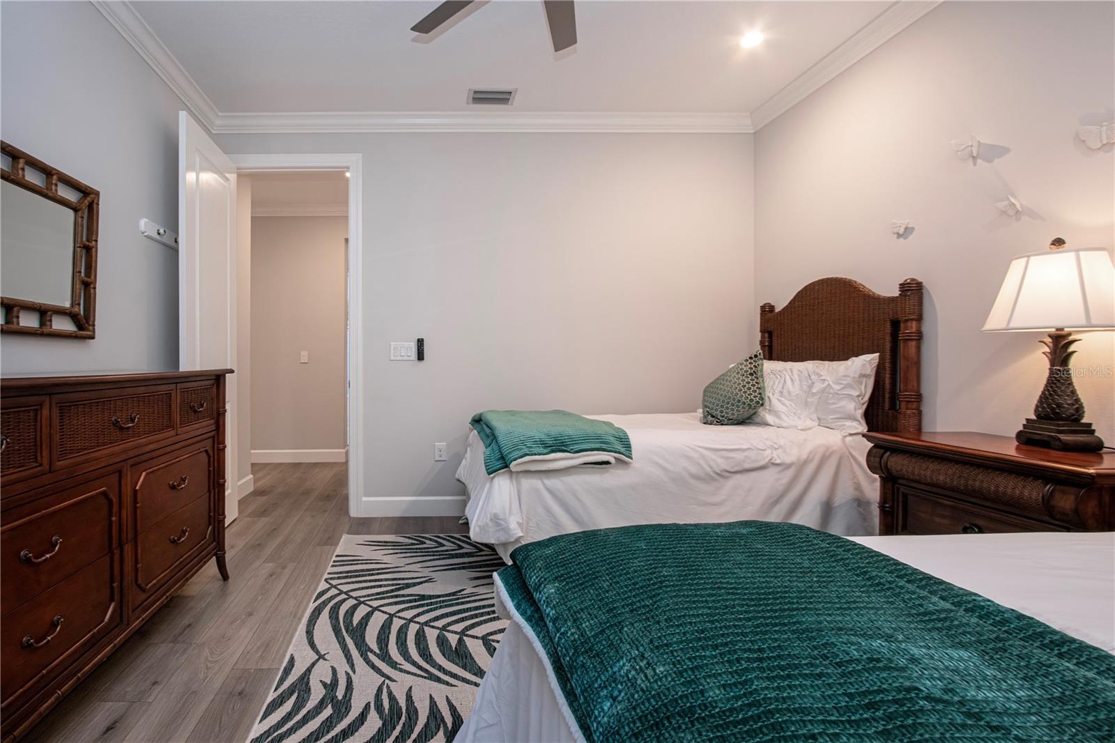 SANDHILL LAKE - Residential