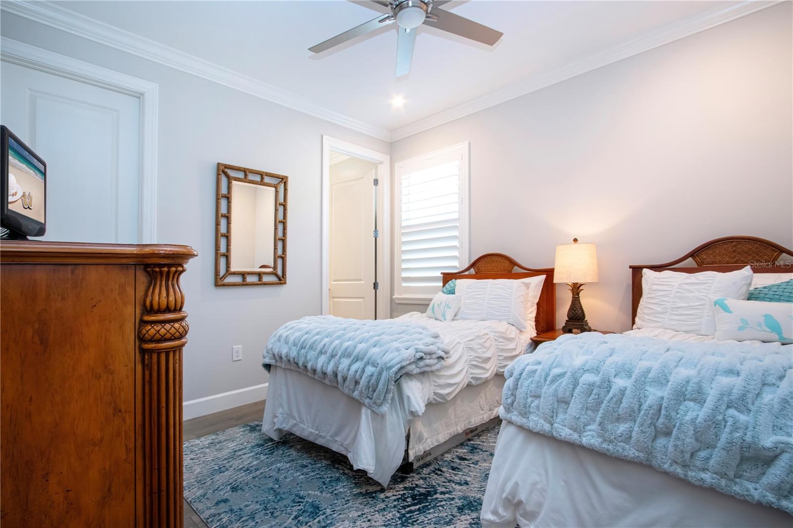 SANDHILL LAKE - Residential