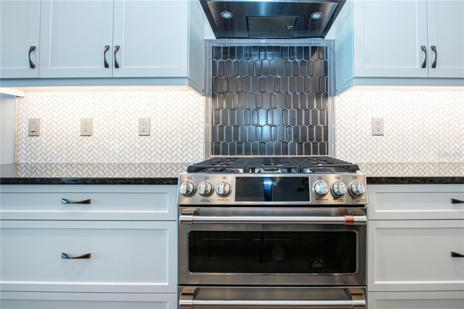 SANDHILL LAKE - Residential