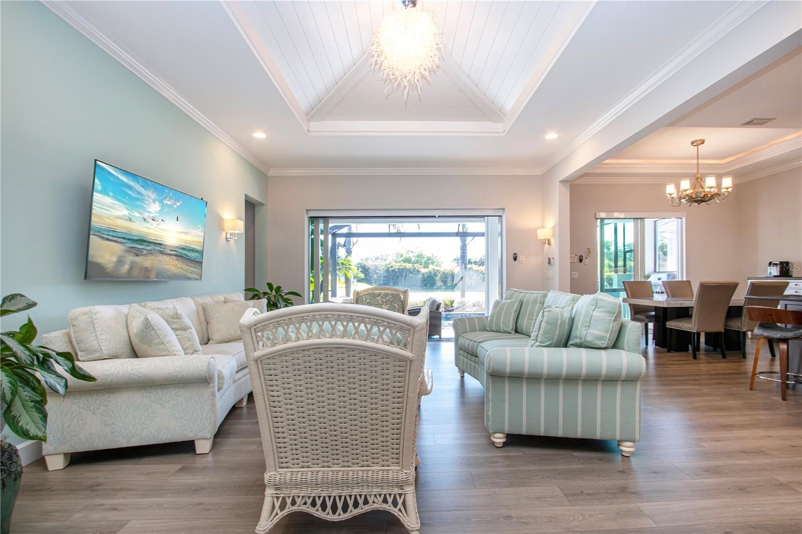 SANDHILL LAKE - Residential