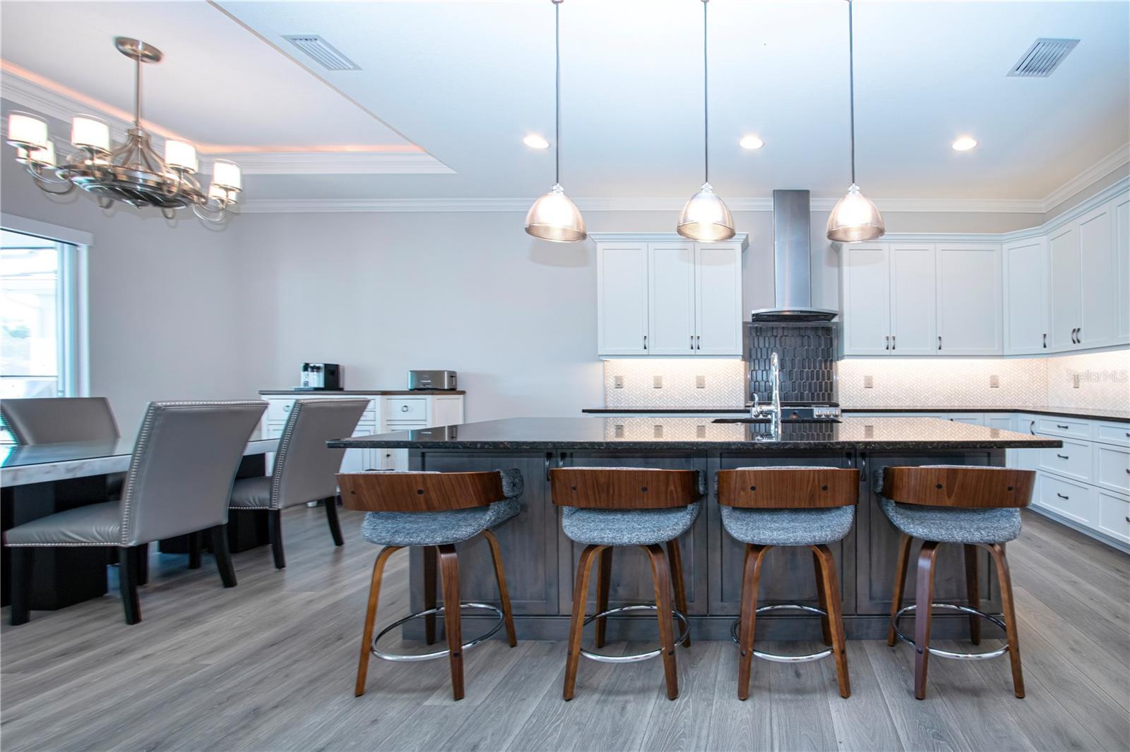 SANDHILL LAKE - Residential