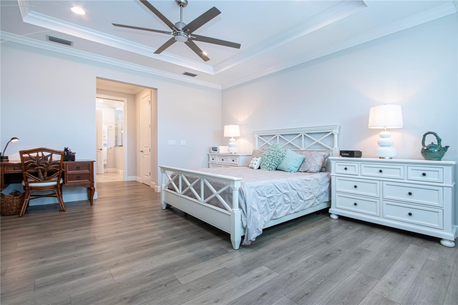 SANDHILL LAKE - Residential