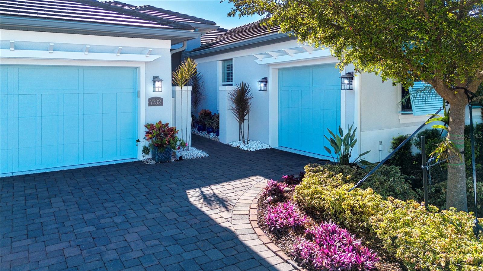 SANDHILL LAKE - Residential