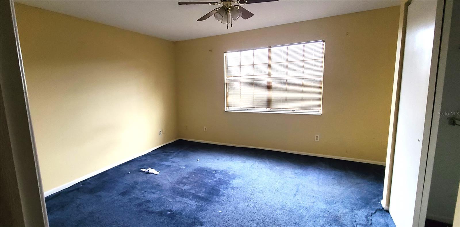 KINGSS COURT TWNHMS - Residential