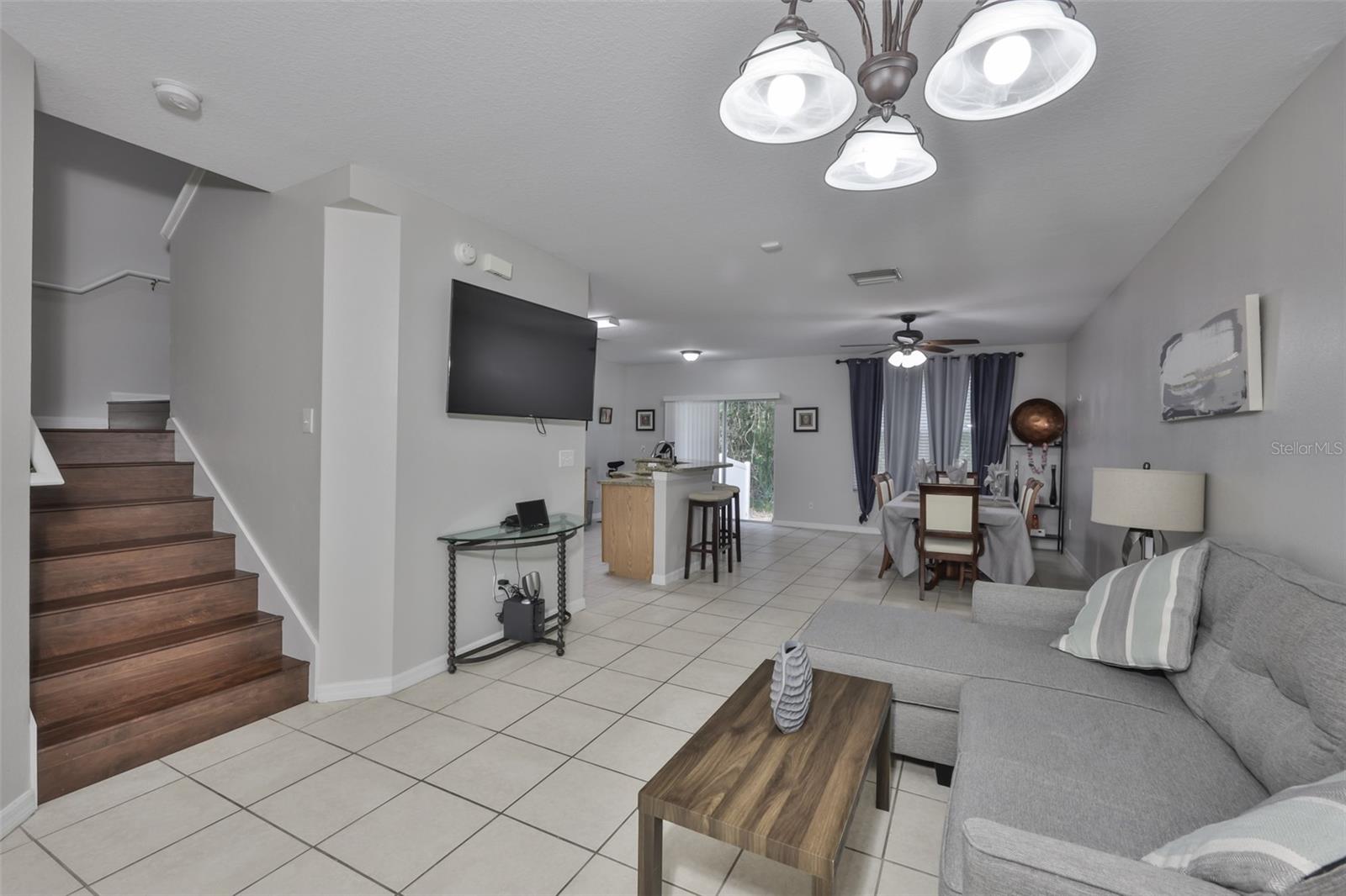 9712 CARLSDALE DRIVE