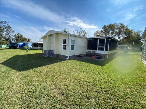 A home in ELLENTON