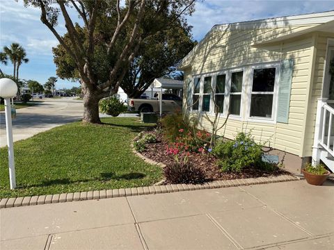 A home in ELLENTON