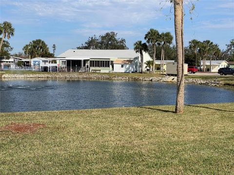 A home in ELLENTON