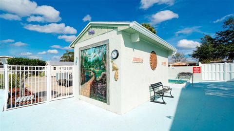 A home in ELLENTON