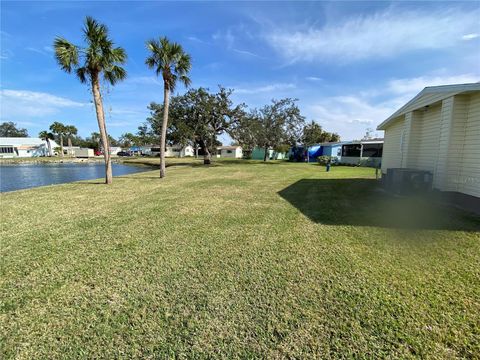 A home in ELLENTON