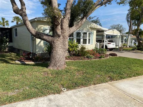 A home in ELLENTON