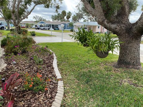 A home in ELLENTON