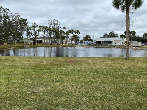 A home in ELLENTON