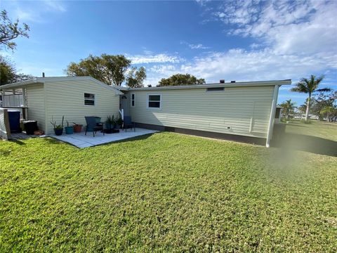 A home in ELLENTON