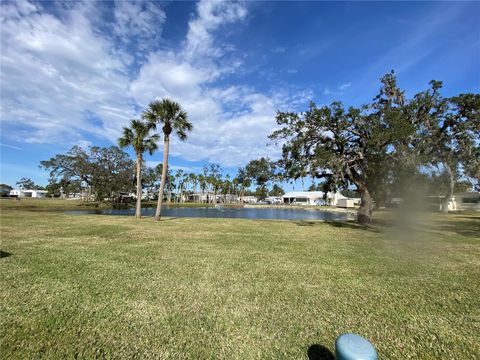 A home in ELLENTON