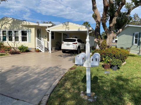 A home in ELLENTON