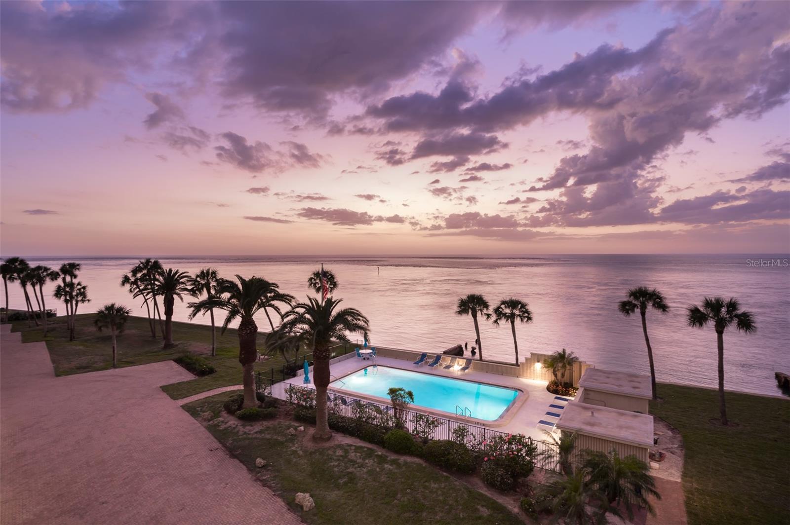 WINDWARD PASSAGE - Residential