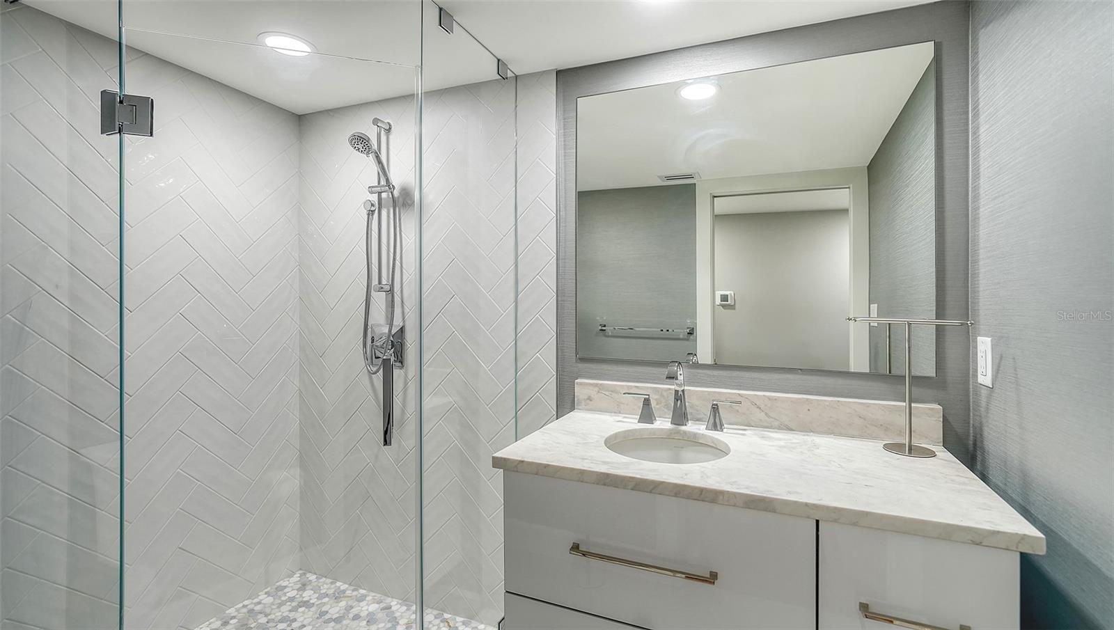 WINDWARD PASSAGE - Residential