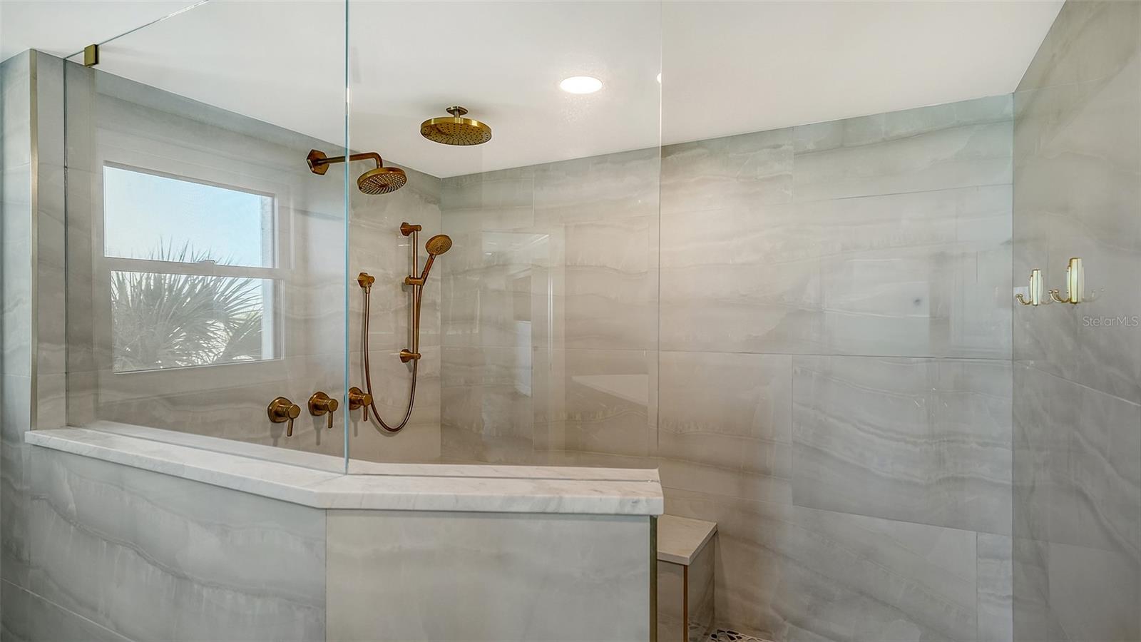 WINDWARD PASSAGE - Residential